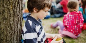 Pustite, da je otrokom kdaj tudi neprijetno. Zakaj?