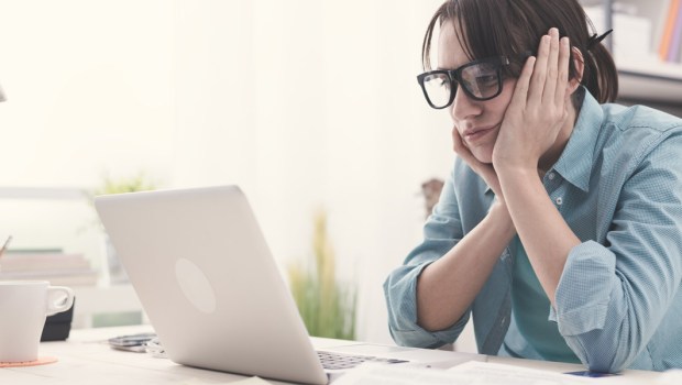 WORKPLACE,BURNOUT;DESK,OFFICE