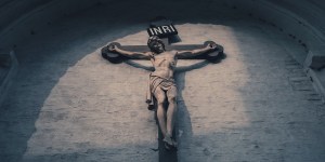 Zelo kratek križev pot