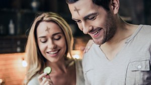 COUPLE COOKING