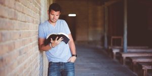 Kako naj beremo Sveto pismo? 14 koristnih nasvetov