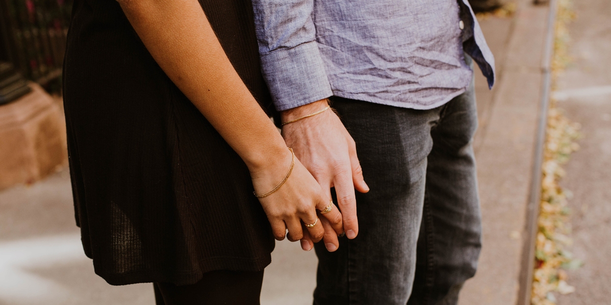 COUPLE,HOLDING,HANDS,CONNECTION