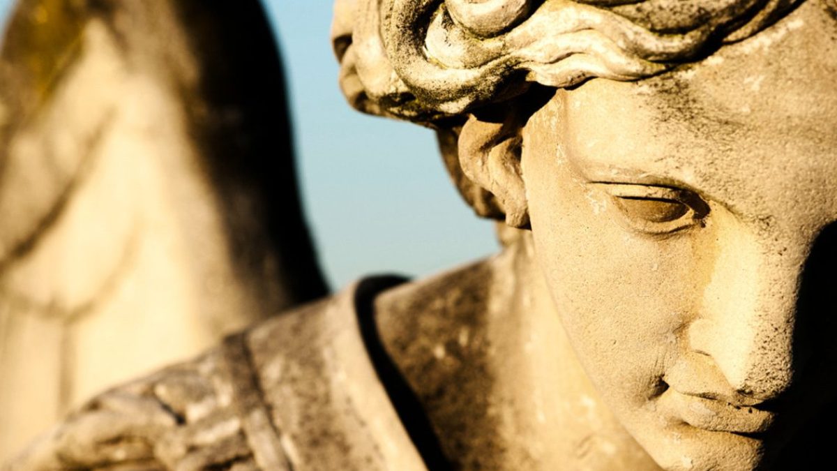 2 web-guardian-angel-statue-eye-close-up-umb-o-shutterstock_91984811-2