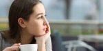 WOMAN,SAD,CAFE