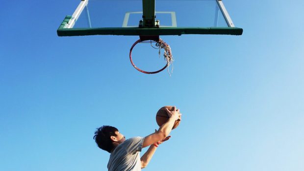 BASKETBALL