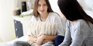 To so resne teme, o katerih se moramo starši nujno pogovoriti z otroki