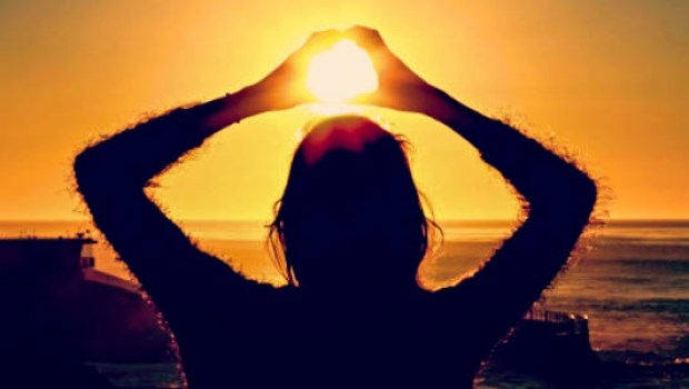 SUN,WOMAN