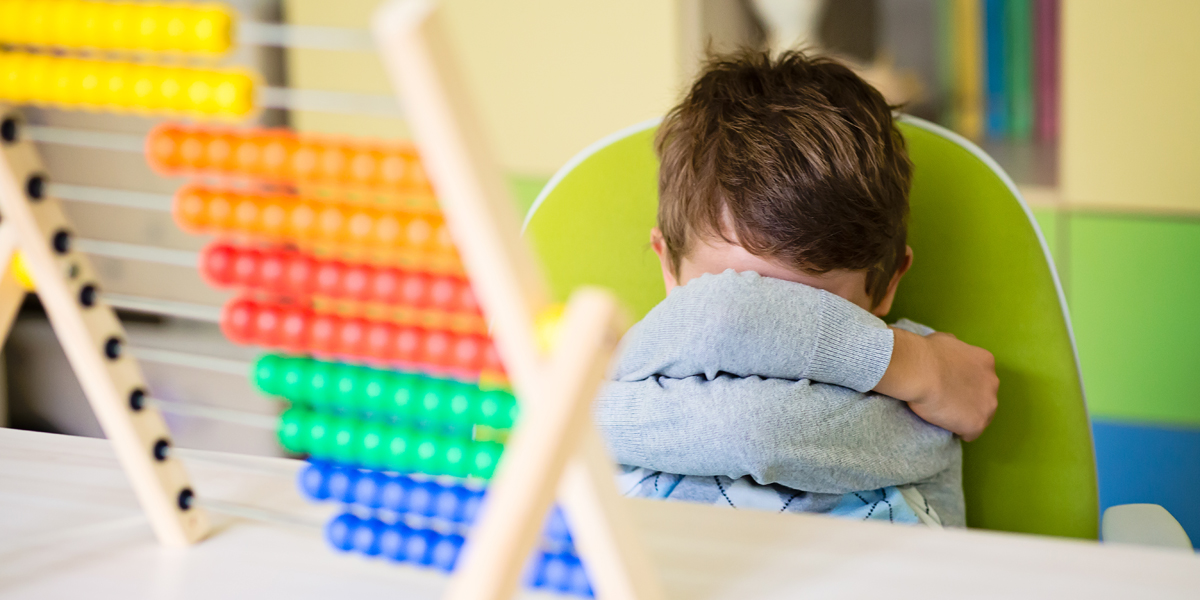 BOY,CRYING,SCHOOL