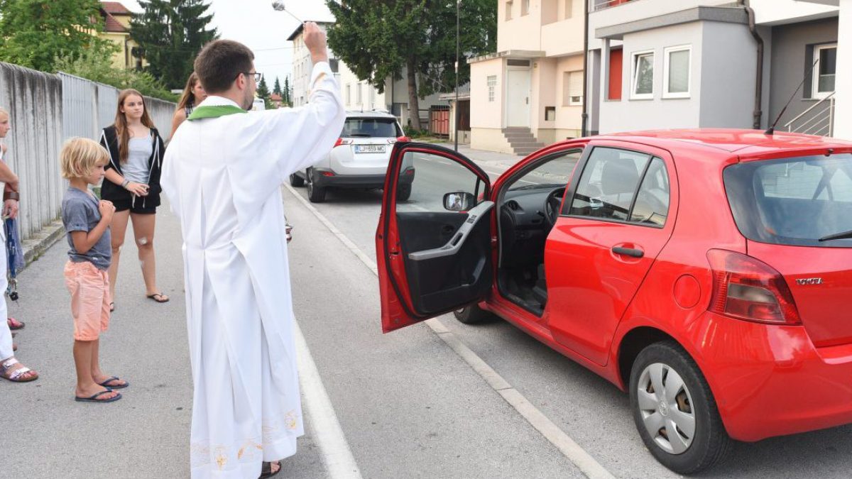 BLESS CAR