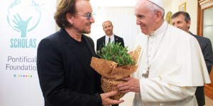 Bono o papežu: Poseben človek za poseben čas