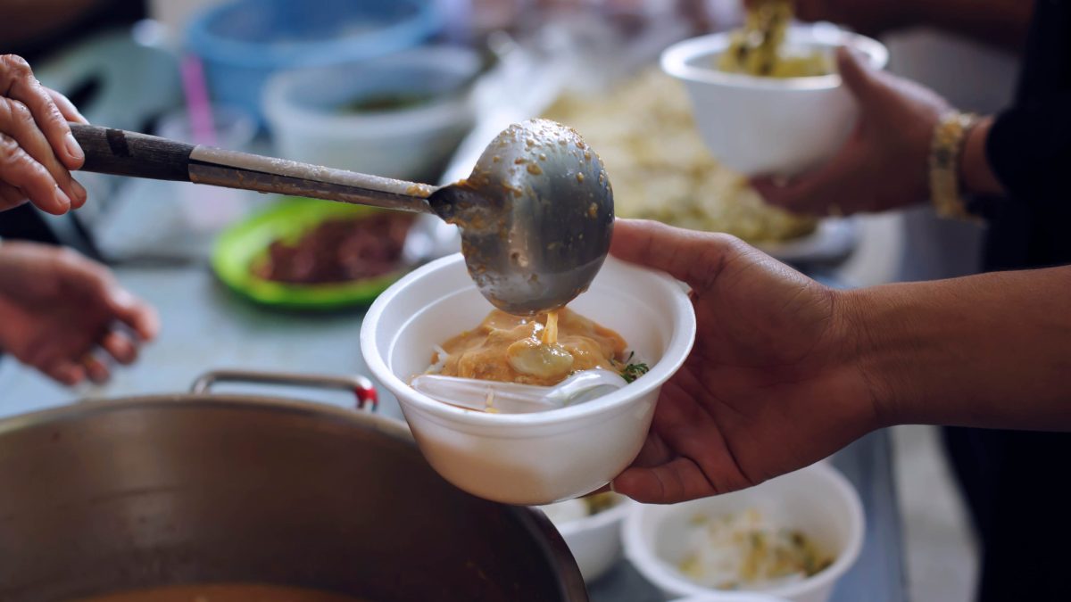 web-giving-volunteer-soup-kitchen-homeless-poverty-shutterstock-e1555000366367.jpg
