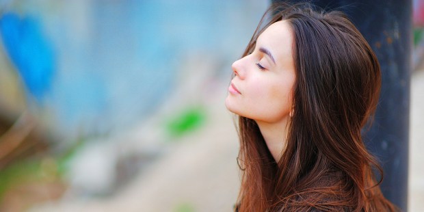 WOMAN MEDITATING