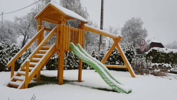 SNOW
