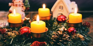 Čudovita simbolika adventnega venčka