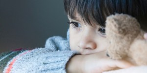 Pet idej, kako otroku pomagati pri premagovanju ljubosumja