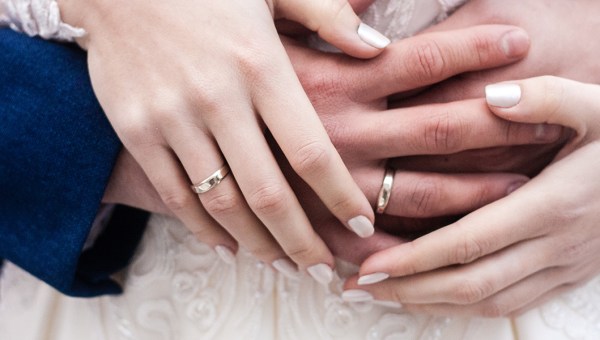 WIERNOŚĆ MAŁŻEŃSKA