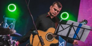Spreobrnjeni metalec na onkologiji. Na terapiji moli in evangelizira v bolnišnici