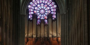 Po podrobnejšem pregledu: čudovite notredamske orgle so ostale nepoškodovane!