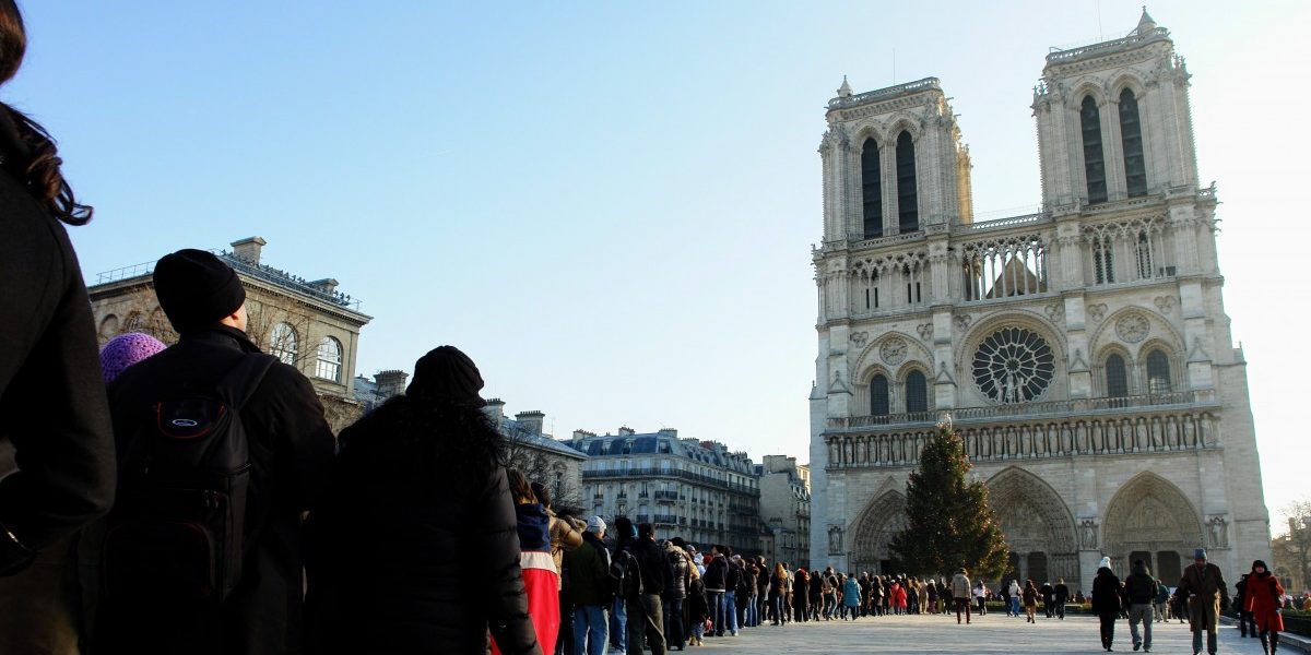 paris_notre_dame_church_dom_france_notre_dame_de_chartres-1207655.jpgd_-e1555424045329.jpg