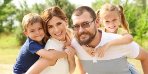 10 navdihujočih misli papeža Frančiška o družinskem življenju