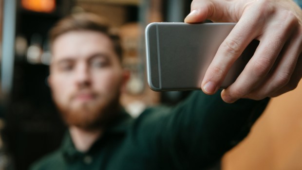 MAN, PHONE, SELFIE