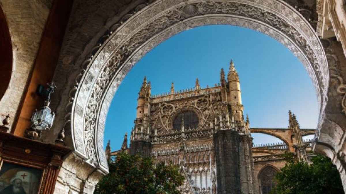 web-world-heritage-sevilla-7-cathedral-alcazar-spain-francisco-manuel-esteban-cc.jpg