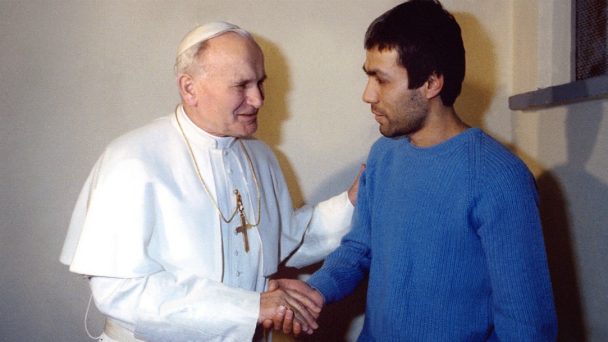 Jean Paul II et Ali Agça