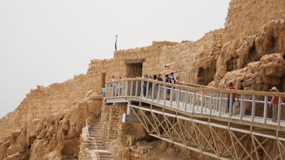 web-masada-israel-ruins-3-lis-ferla-cc1-e1568025062249.jpg