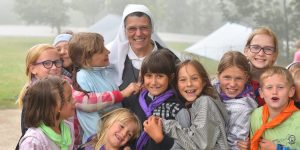 S. Rebeka Kenda: Če se otrok ne zaletava v mejo, ki smo mu jo postavili, je nekaj narobe