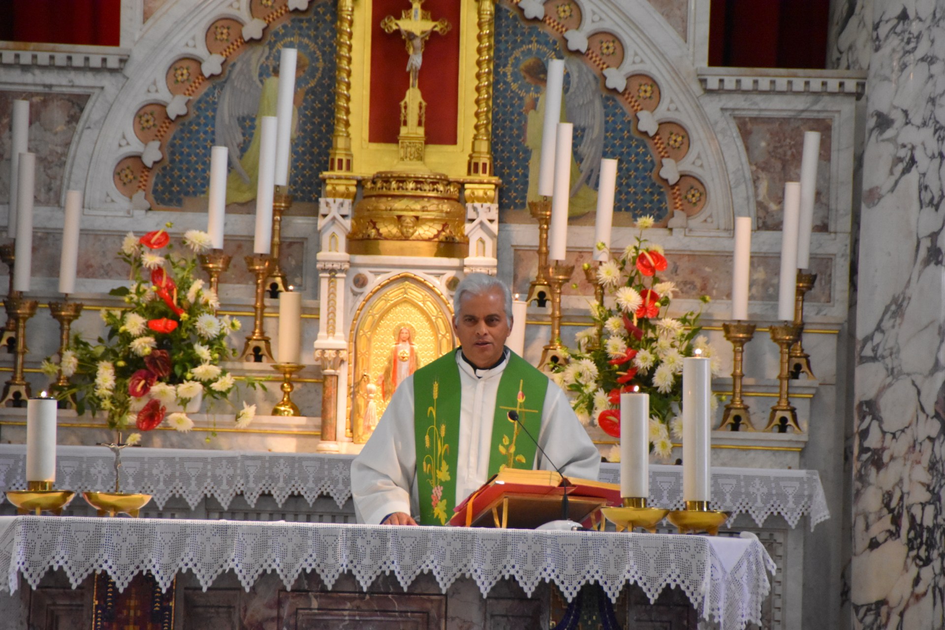 TOM UZHUNNALIL