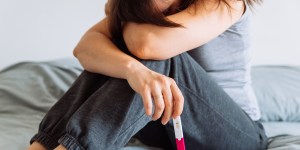 Kako podpreti ljubljeno osebo, ki se sooča z neplodnostjo