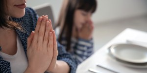 Zakaj so prvi kristjani molili pred jedjo in po njej
