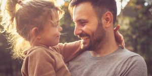 3 izhodišča, kako naj očetje vzgajajo svoje hčere