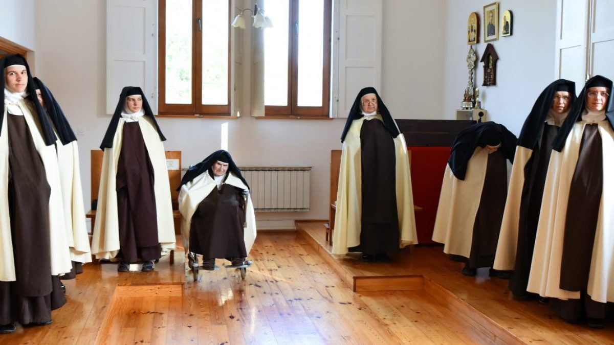 KARMELIČANKE MIRNA PEČ