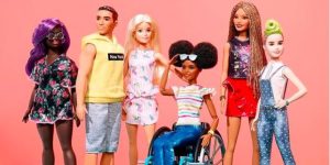 Igračka Barbie po novem tudi na invalidskem vozičku