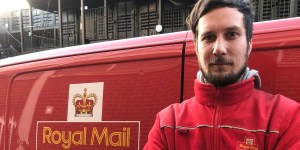 Poštar odkril nenavaden paket in rešil življenje novorojenčku
