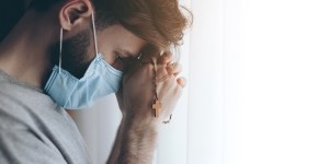Misijonarjevo zadnje pričevanje vere se je dotaknilo srca njegovega negovalca