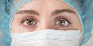 Zadnje besede pacientke medicinski sestri, ki je skrbela zanjo: &#8220;Pazila bom nate&#8221;