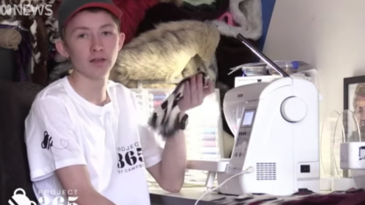 CAMPBELL REMESS SEWING TEDDYBEARS
