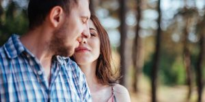 V jezi ne uspem prepoznati ženinih čustev, zato izpadem ignorantski