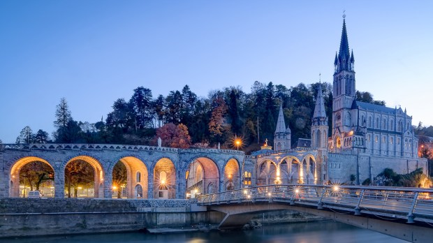 LOURDES