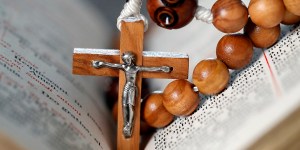 Popoln priročnik za nedeljsko bogoslužje v domačem krogu