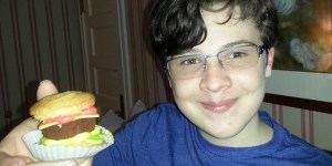 Neverjetni mladenič z avtizmom, ki je pri 14-ih že poučeval na univerzi