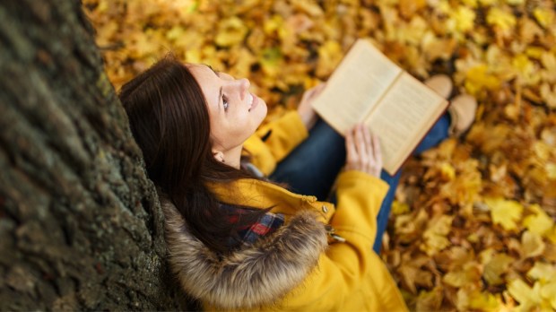 WOMAN READ'S BOOK,