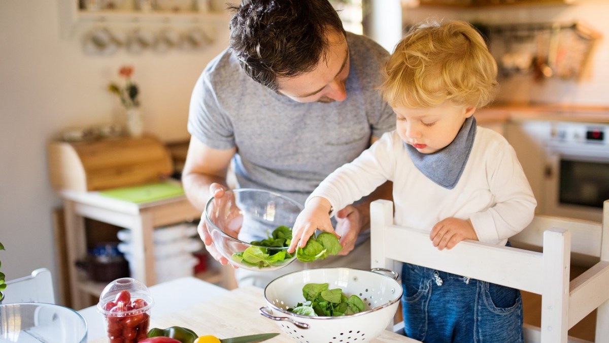 WEB3-HOME-ROOM-CHILD-MONTESSORI-help-SHUTTERSTOCK.jpg