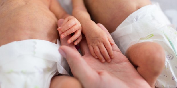 NEWBORN, TWINS