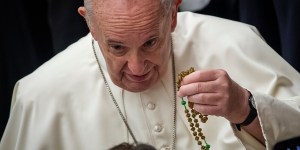 Cerkev potrebuje prenovo. Toda kakšno?