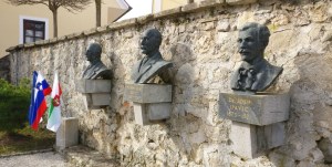 Poznate to slavno slovensko glasbeno družino?