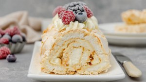 Meringue roll