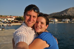 Poročila sta se pri 20 in 22 letih – poleti bosta praznovala 10-letnico